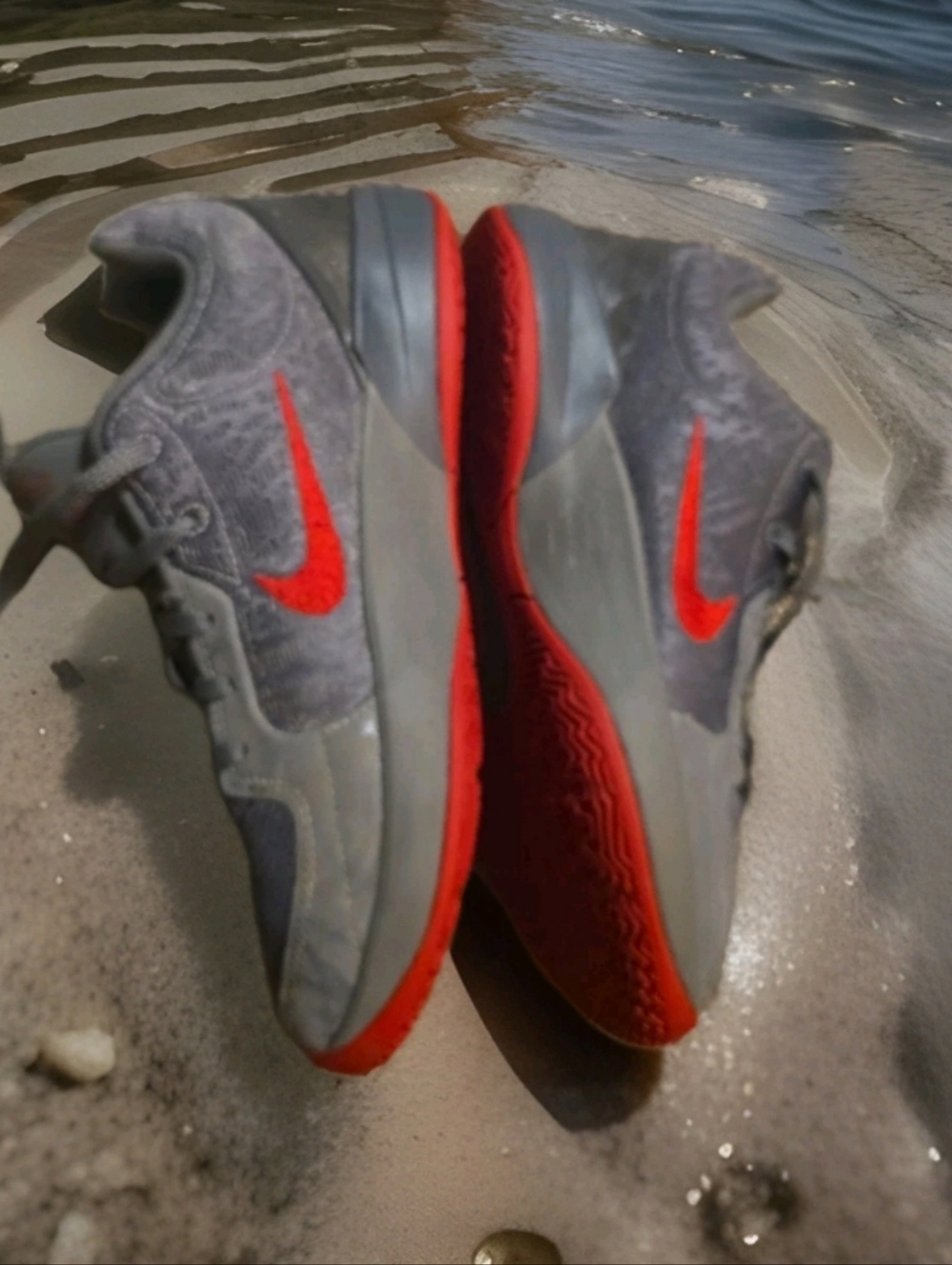 Pre-loved Nike Ja 2 "Iron Grey/Anthracite/Gym Red" Boys' Basketball Shoe Sz 6.